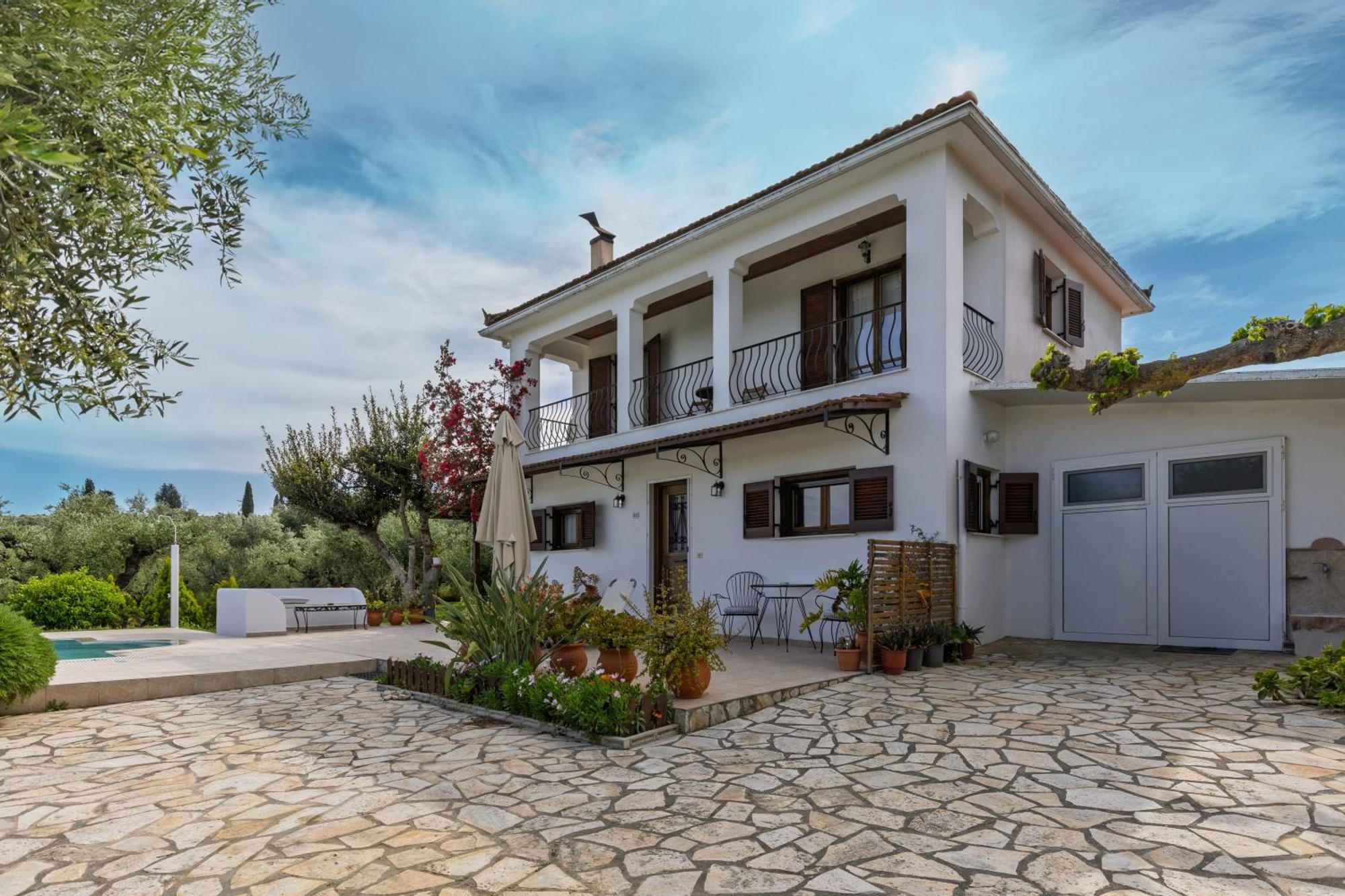 Villa Lola - 3 Bedrooms & Private Pool Lithakia  외부 사진