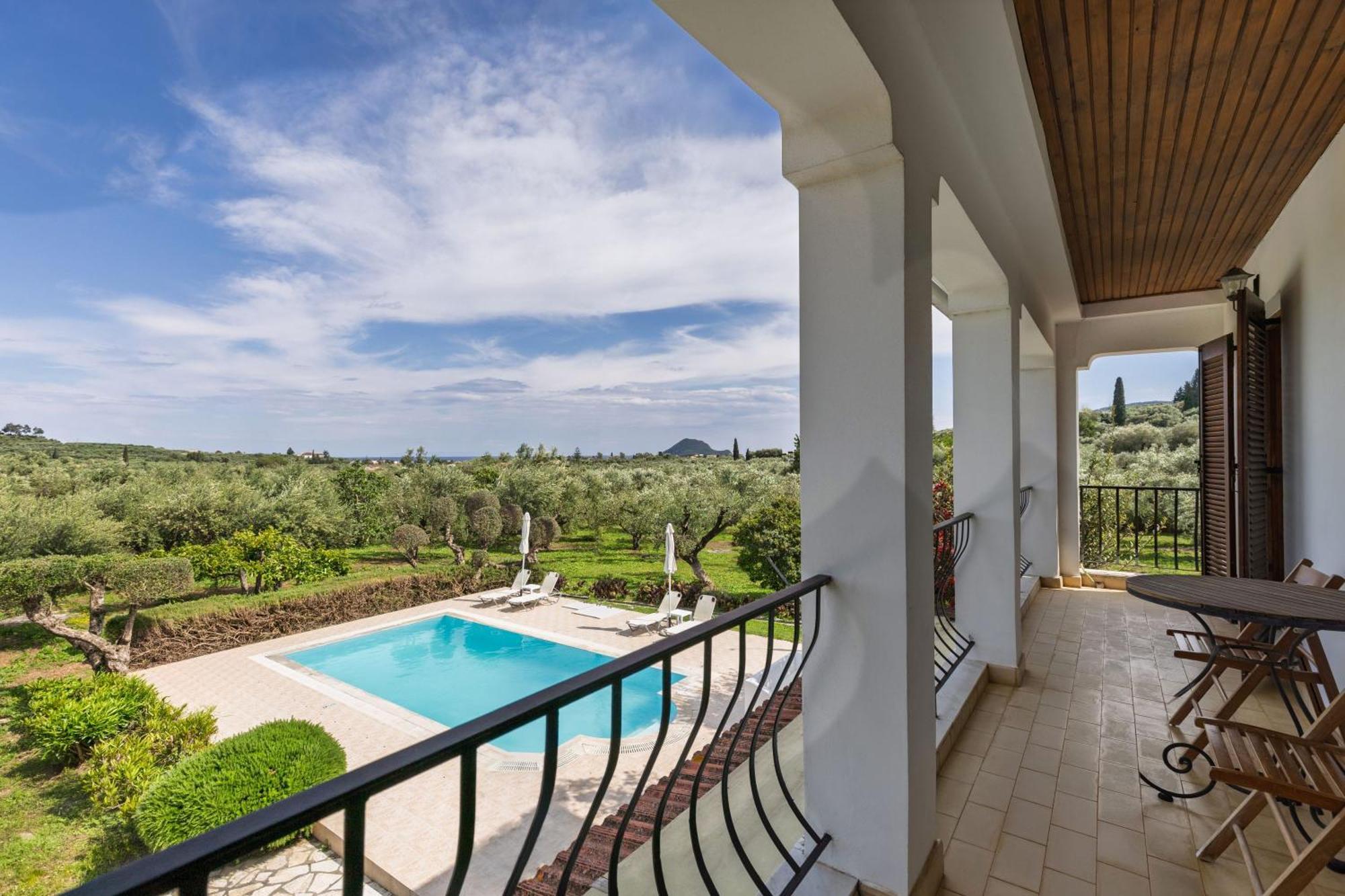 Villa Lola - 3 Bedrooms & Private Pool Lithakia  외부 사진