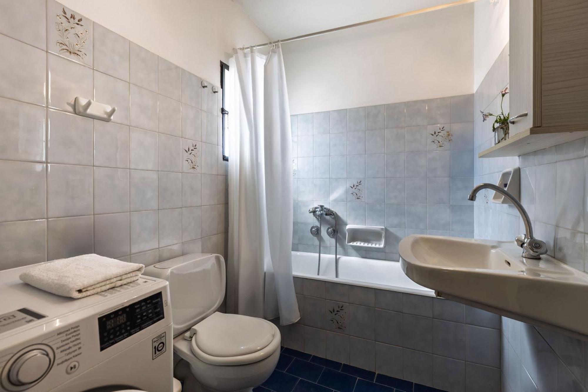 Villa Lola - 3 Bedrooms & Private Pool Lithakia  외부 사진