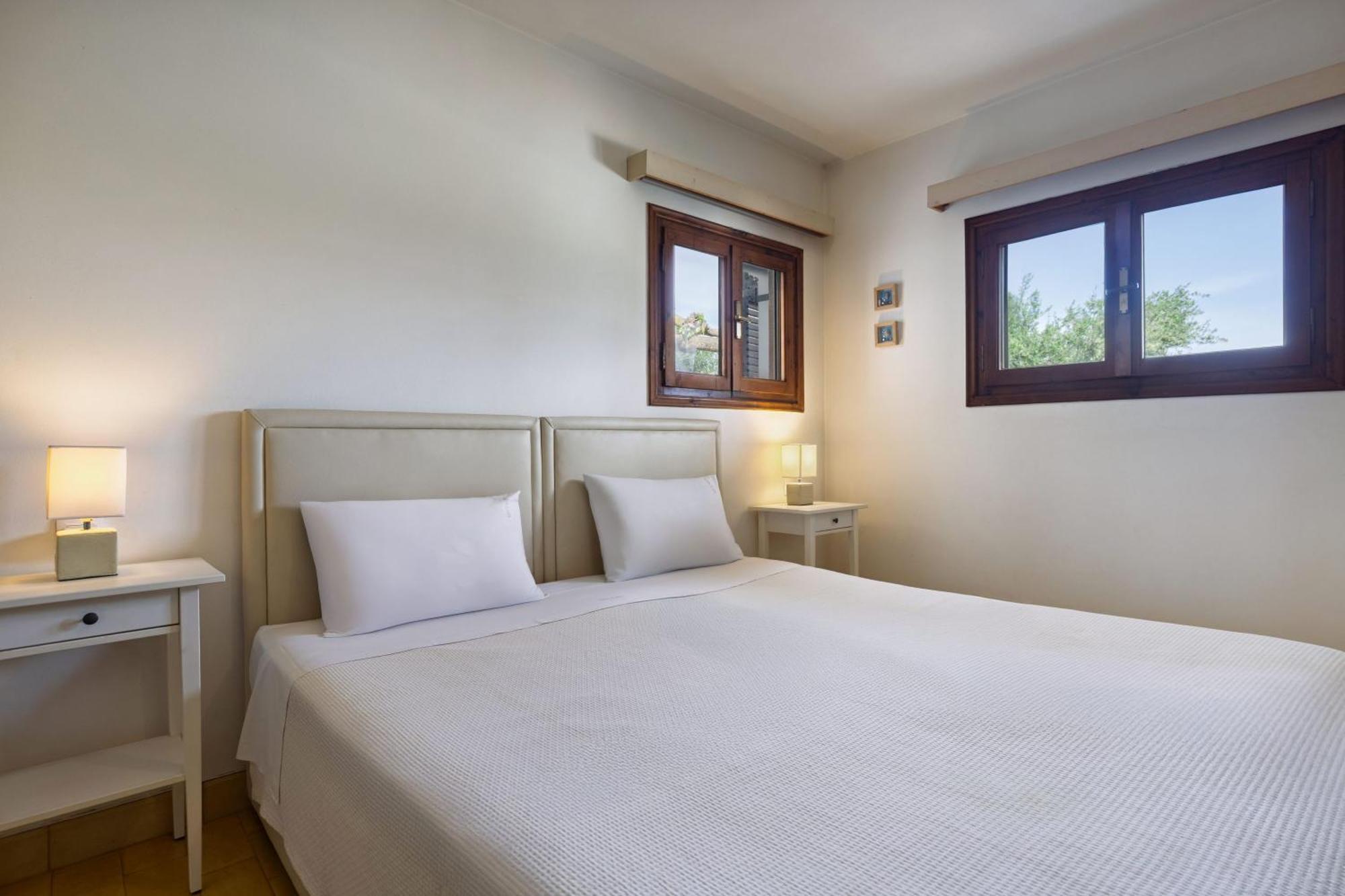 Villa Lola - 3 Bedrooms & Private Pool Lithakia  외부 사진