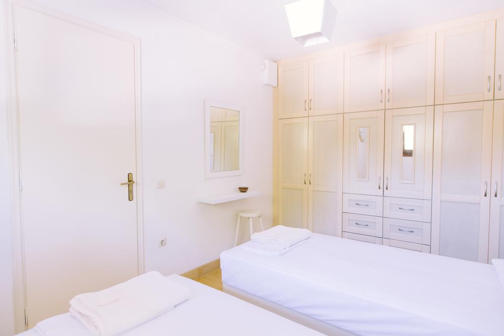 Villa Lola - 3 Bedrooms & Private Pool Lithakia  외부 사진