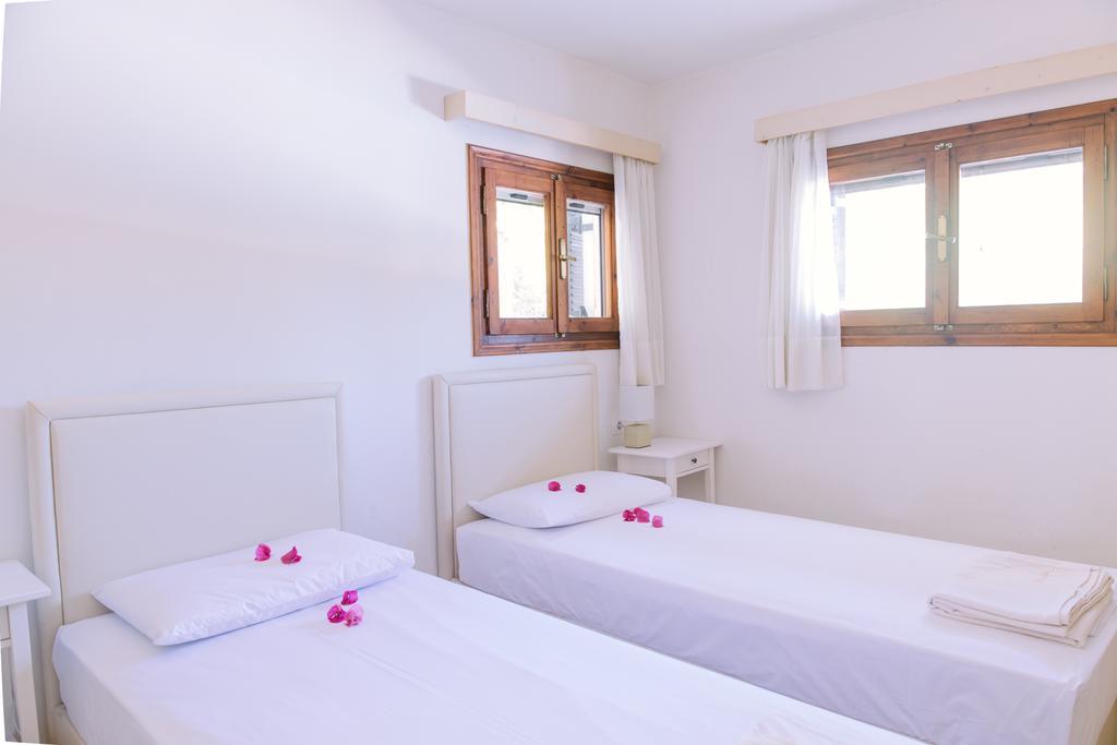 Villa Lola - 3 Bedrooms & Private Pool Lithakia  외부 사진