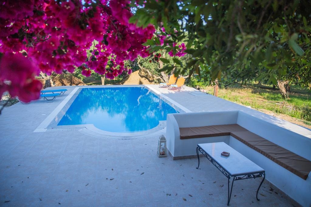Villa Lola - 3 Bedrooms & Private Pool Lithakia  외부 사진